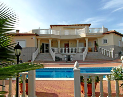 Villa del Rio – 4 Bedroom Private Villa with Pool